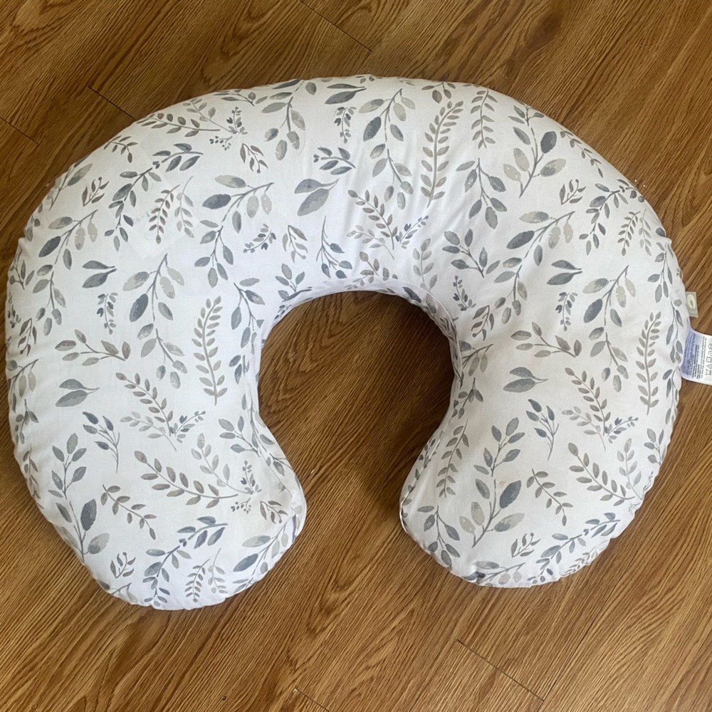 Boppy Pillow with two extra covers Lightly used